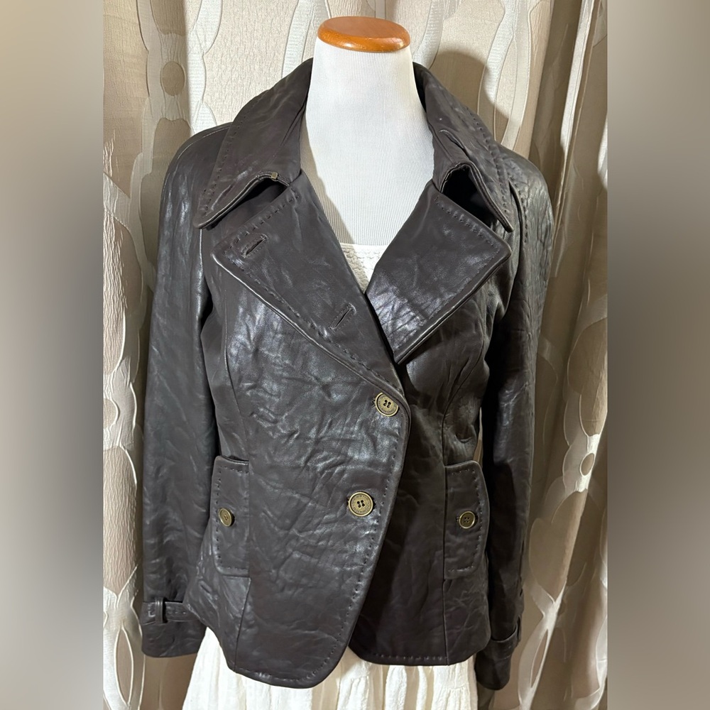 Jones New York Leather Jacket – Timeless, Sophisticated, and Effortlessly Cool